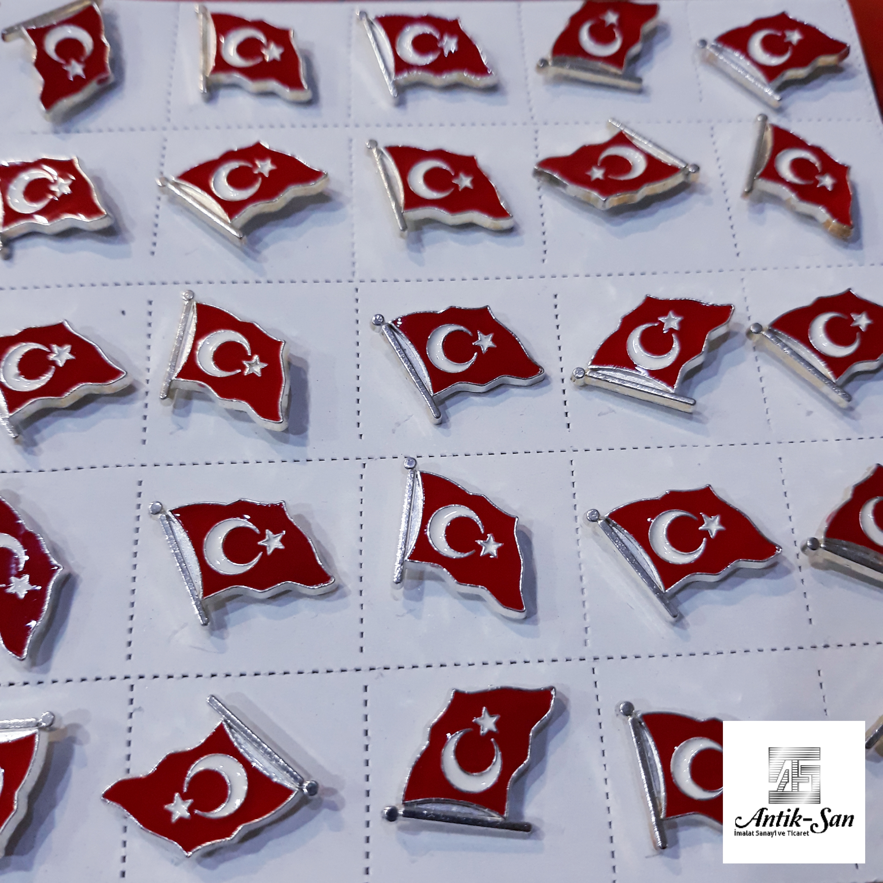Türk Bayrağı Rozet